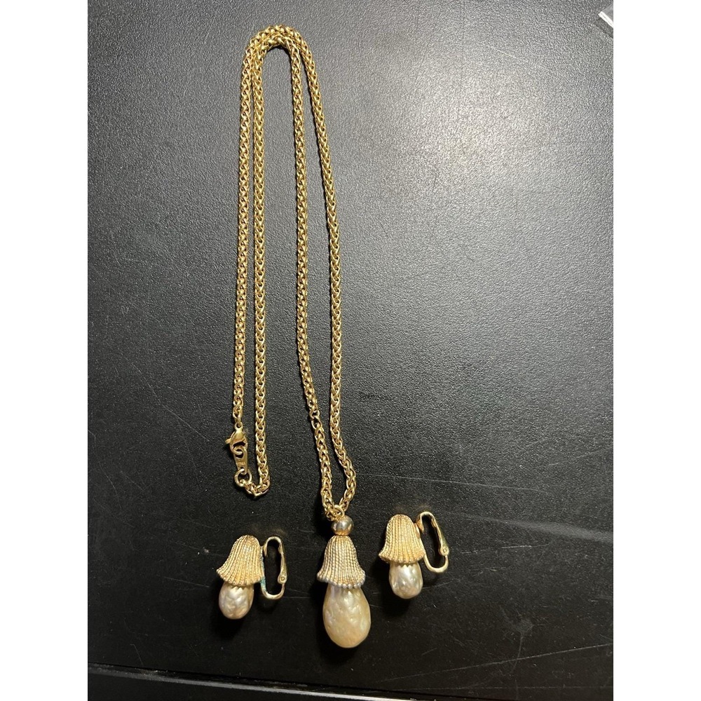 Vtg Sarah Coventry Necklace Pendant And Clip On Earring Set Mushroom Craft Set
